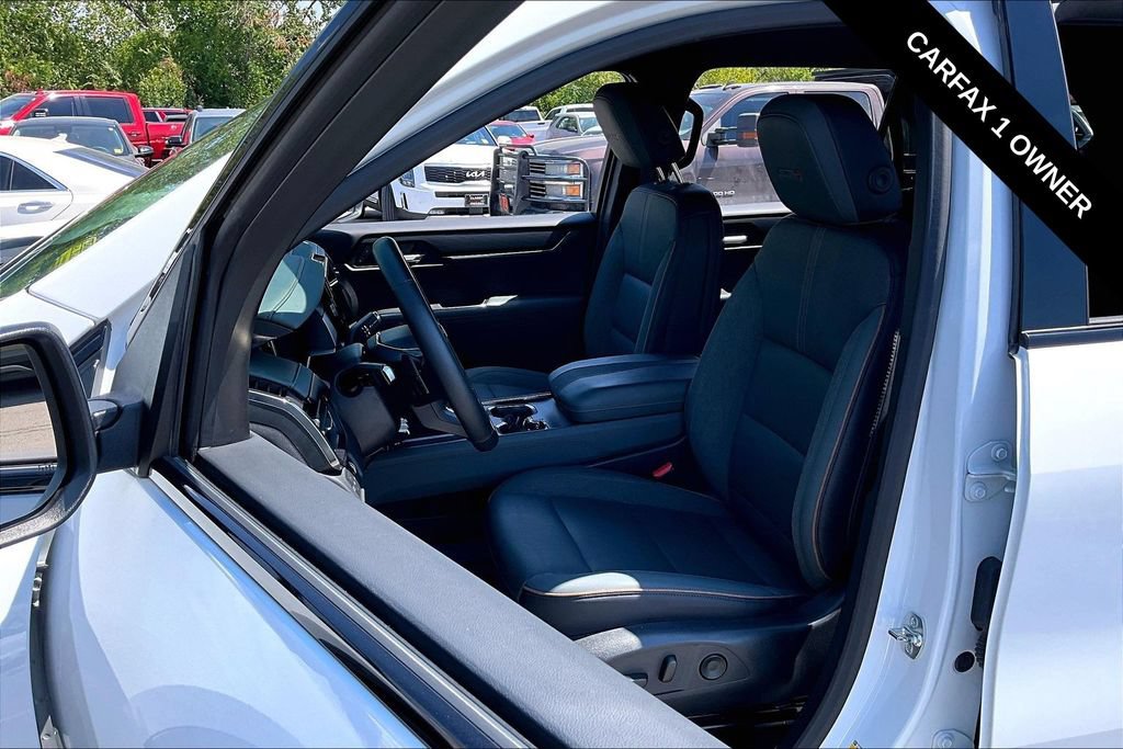 Used 2025 GMC Acadia AT4 AWD/4WD image 21