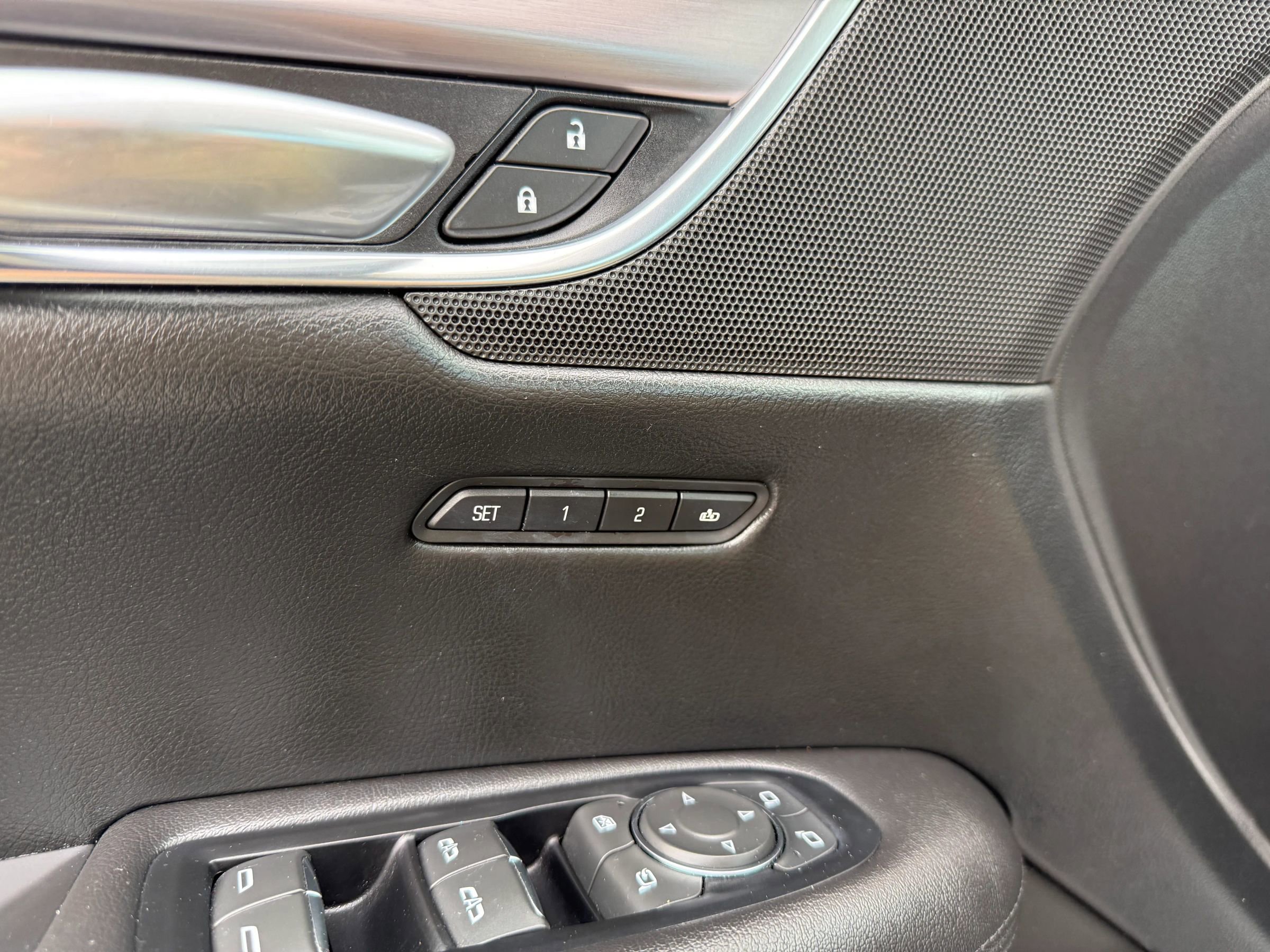 Used 2018 Cadillac XT5 Premium Luxury AWD/4WD image 22