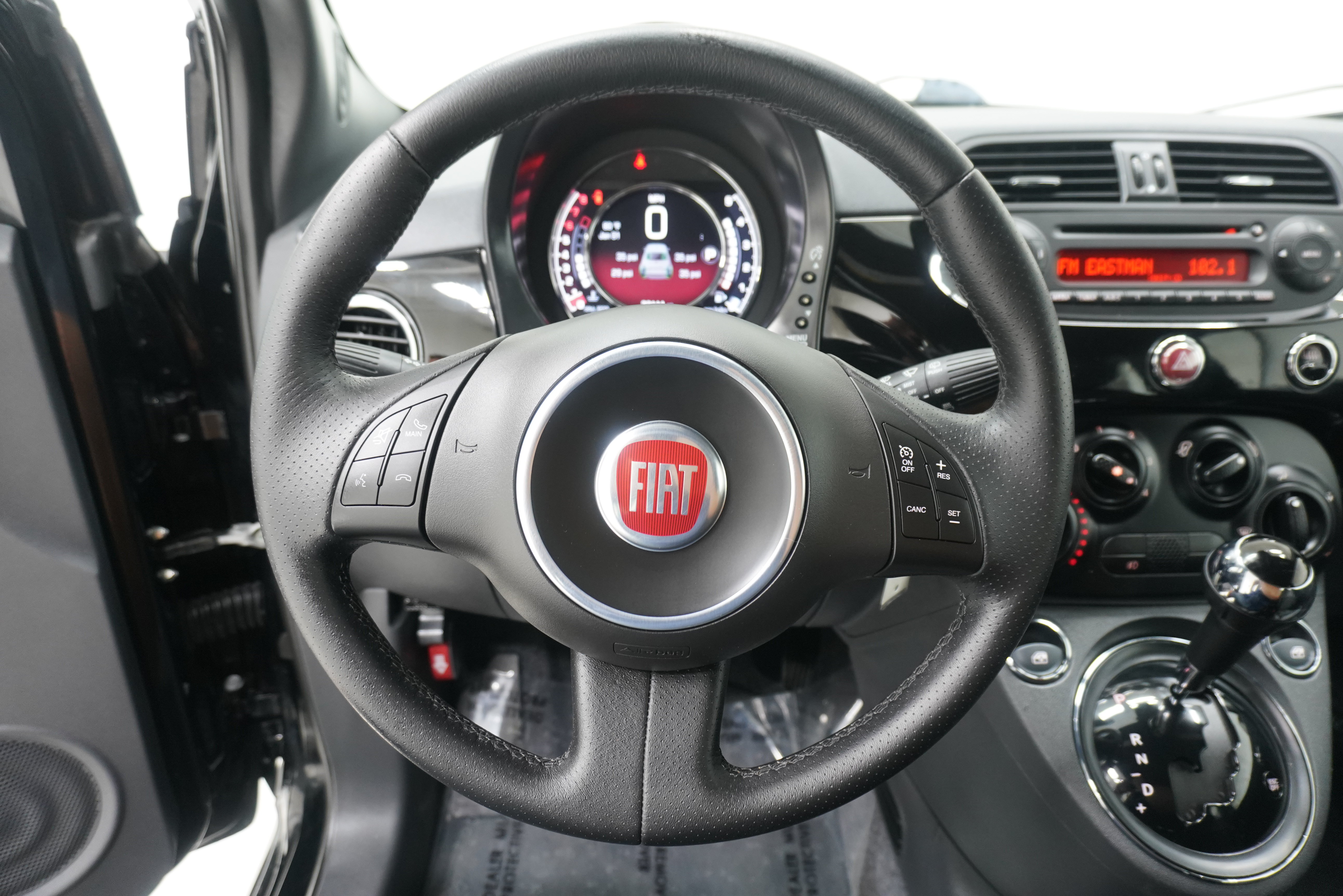 Used 2015 FIAT 500 Sport FWD image 15