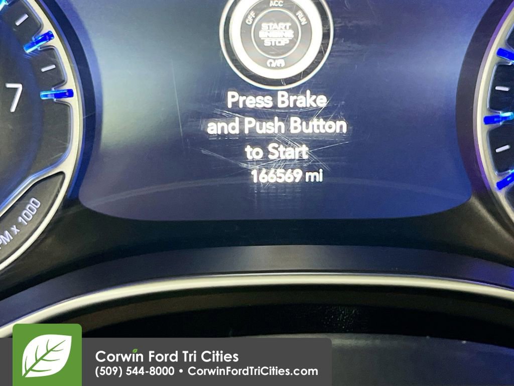 Used 2018 Chrysler Pacifica Touring-L Plus image 2