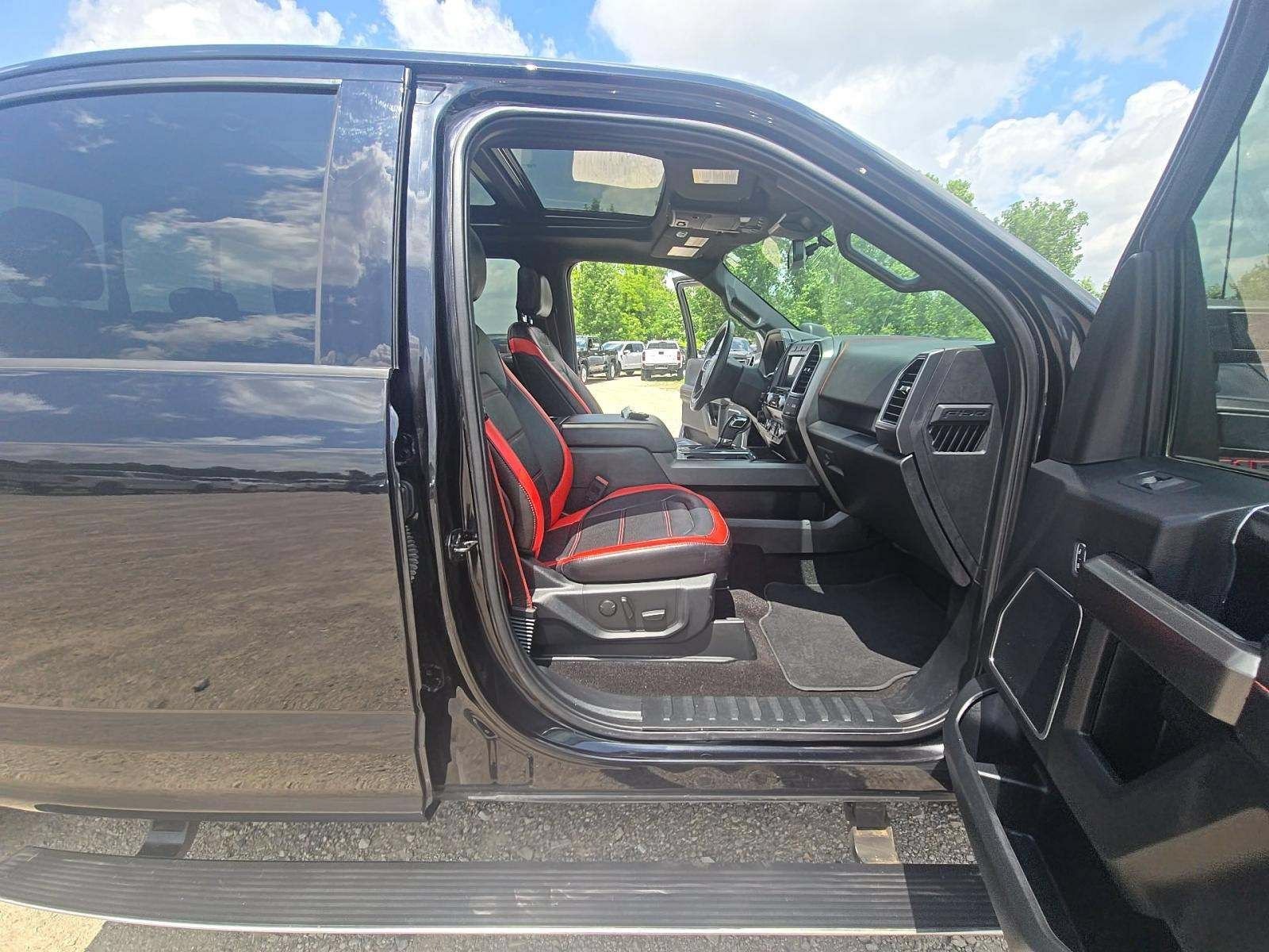 Used 2019 Ford F150 Lariat w/ Equipment Group 502A Luxury AWD/4WD image 7
