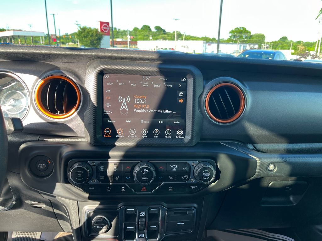 Used 2022 Jeep Gladiator Mojave w/ LED Lighting Group AWD/4WD image 15