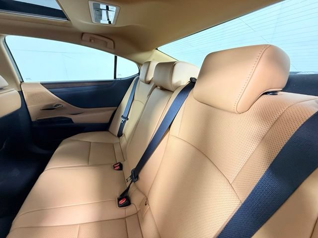 Used 2025 Lexus ES 350 w/ Premium Package FWD image 27