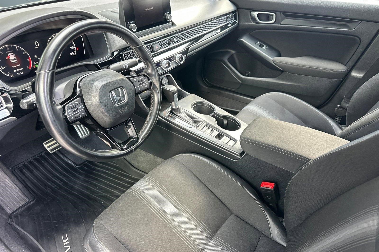 Used 2024 Honda Civic Sport image 4
