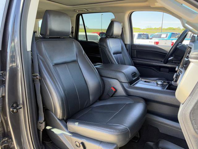 Certified 2023 Ford Expedition XLT image 32