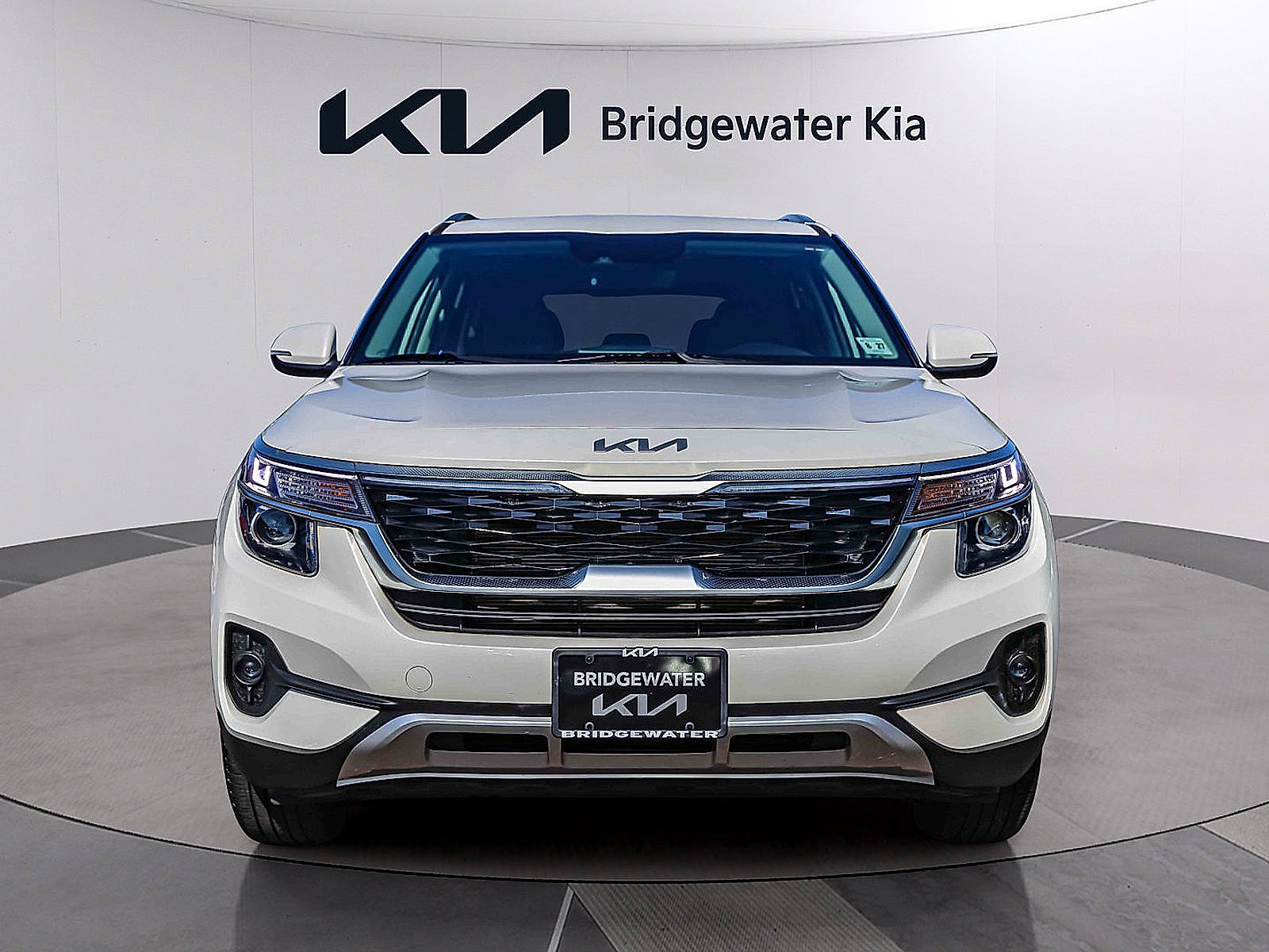 Certified 2023 Kia Seltos EX AWD/4WD image 2