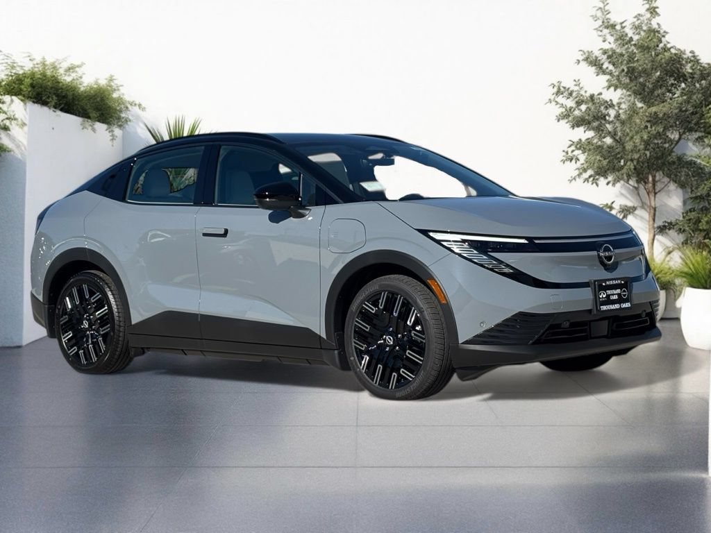 New 2026 Nissan Leaf Platinum+ w/ Illuminated Package FWD image 1