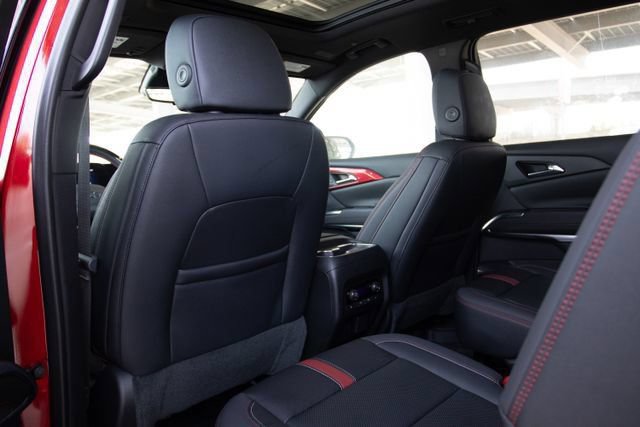 Used 2024 Chevrolet Traverse RS w/ LPO, Floor Liner Package AWD/4WD image 36
