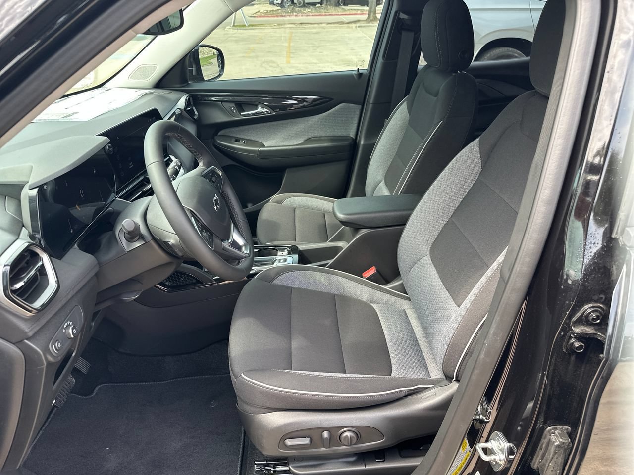 New 2026 Chevrolet TrailBlazer LT w/ Convenience Package FWD image 10