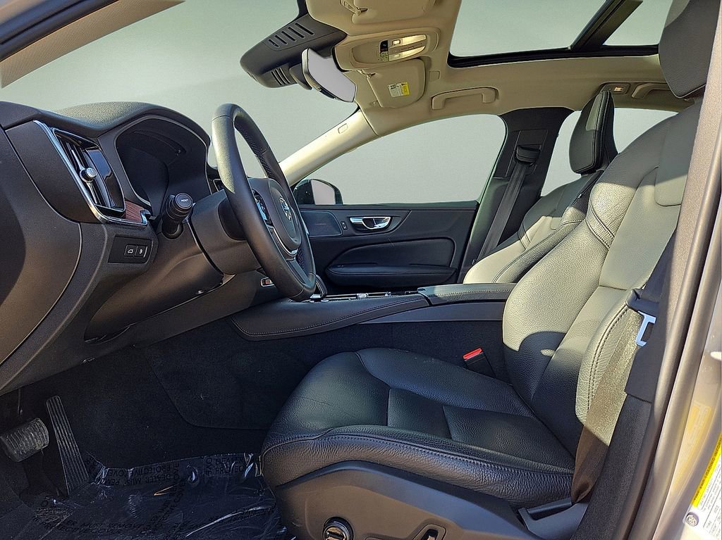Certified 2023 Volvo S60 T8 Plus image 23