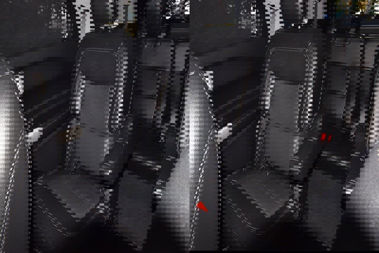 Used 2021 Ford Explorer Limited w/ Equipment Group 301A image 21