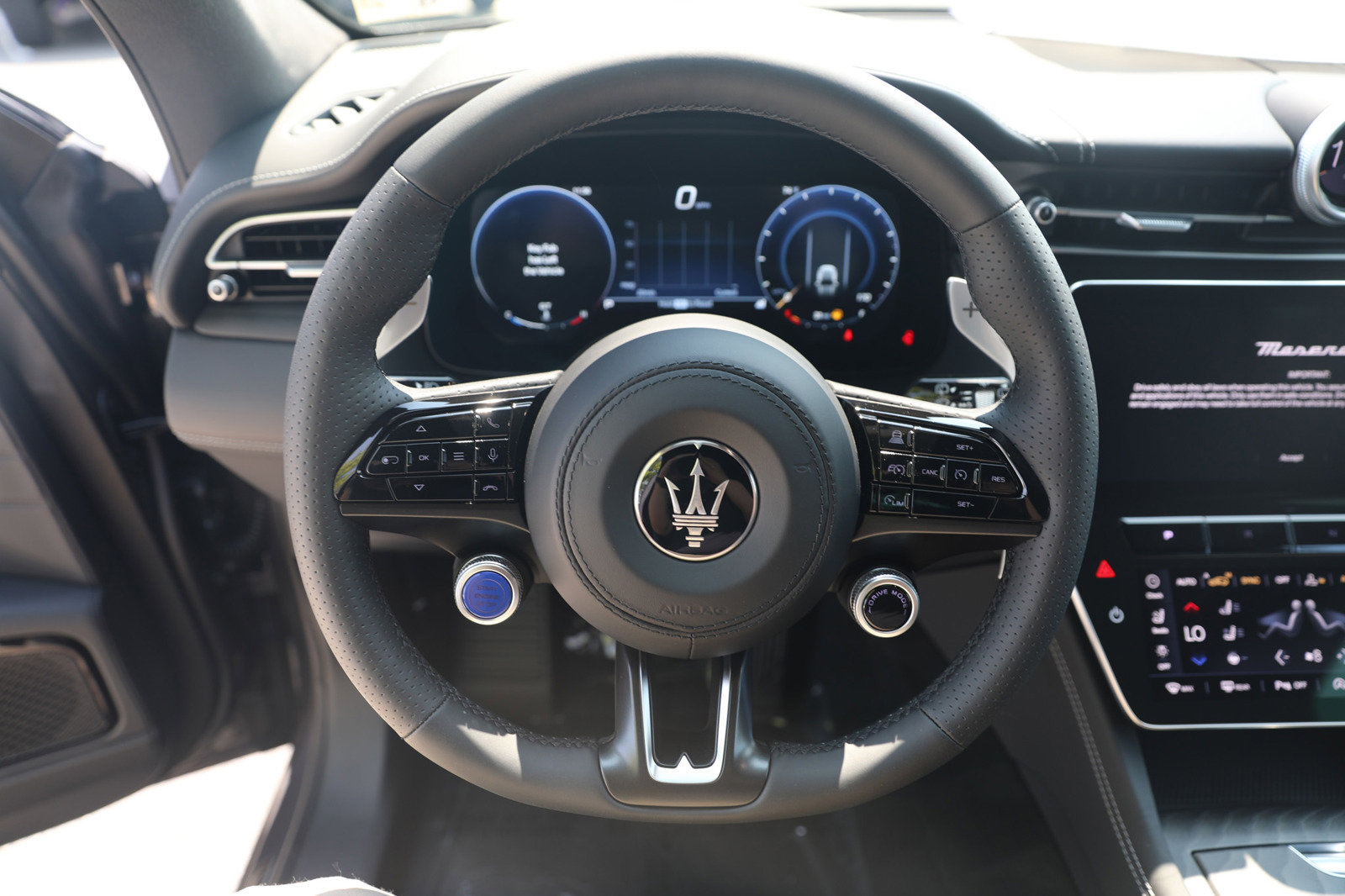 New 2024 Maserati Grecale GT image 30