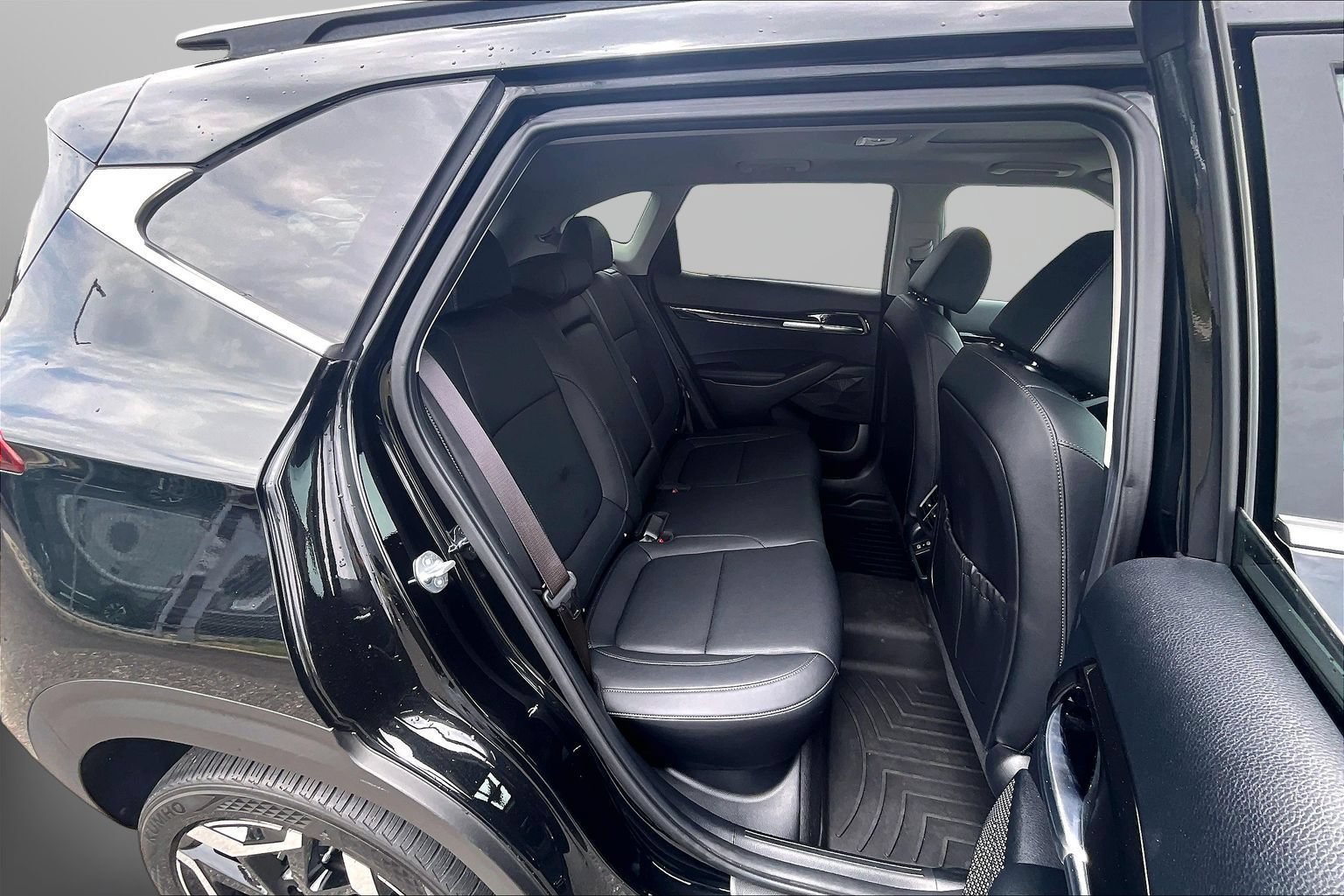 Used 2024 Kia Seltos SX w/ SX Sunroof Package AWD/4WD image 23