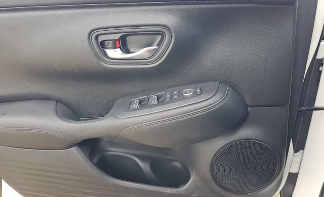 Used 2025 Honda HR-V EX-L image 7