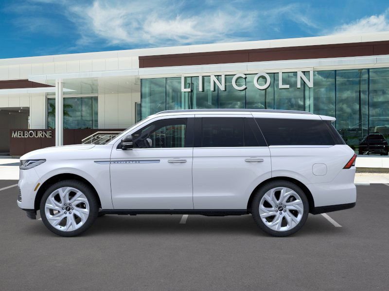 New 2025 Lincoln Navigator Reserve image 3