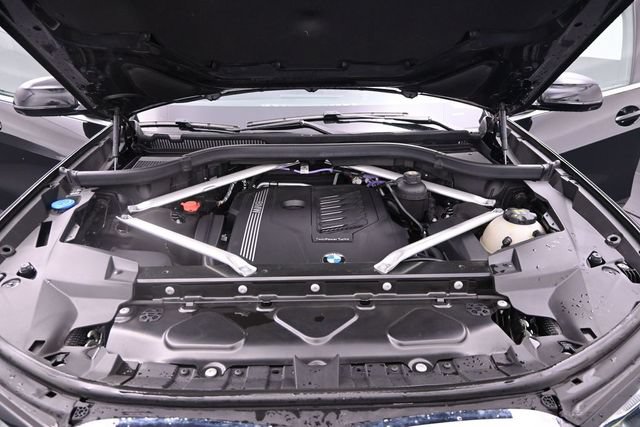 Used 2021 BMW X7 xDrive40i w/ Premium Package AWD/4WD image 27