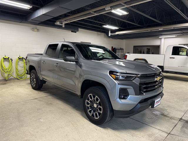 Certified 2024 Chevrolet Colorado LT w/ LT Convenience Package III AWD/4WD image 3