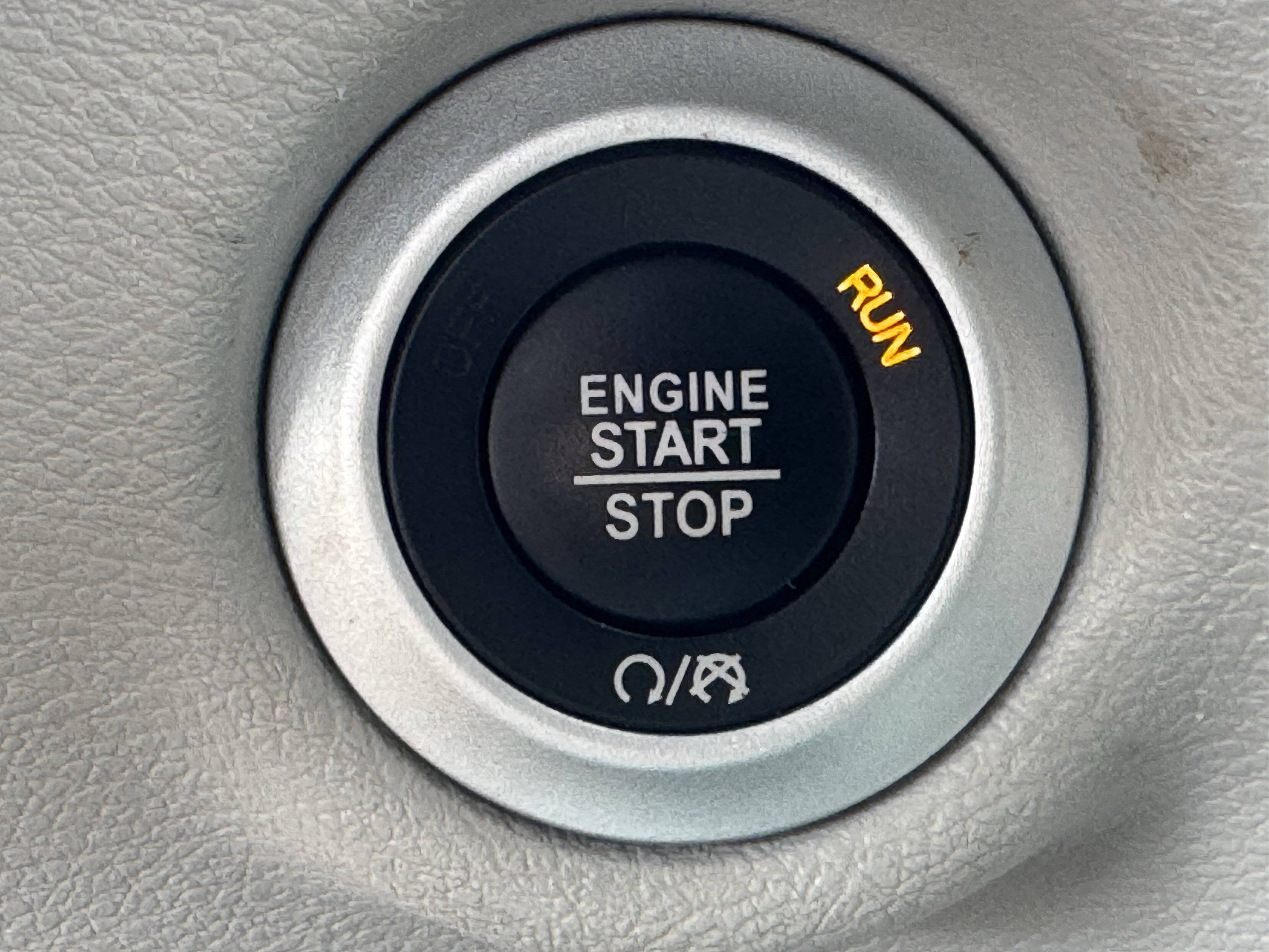 Used 2022 Chrysler Voyager LX image 22