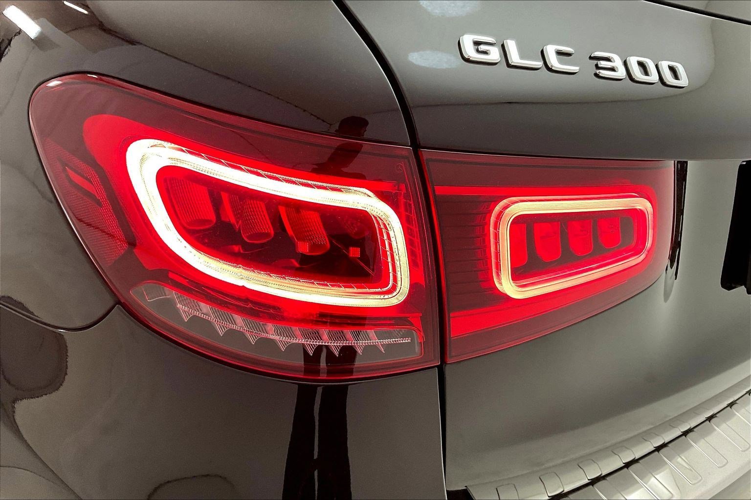 Certified 2021 Mercedes-Benz GLC 300 4MATIC image 23