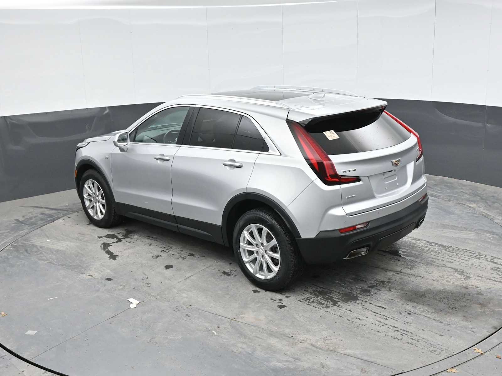 Used 2019 Cadillac XT4 Luxury w/ Cold Weather Package AWD/4WD image 26
