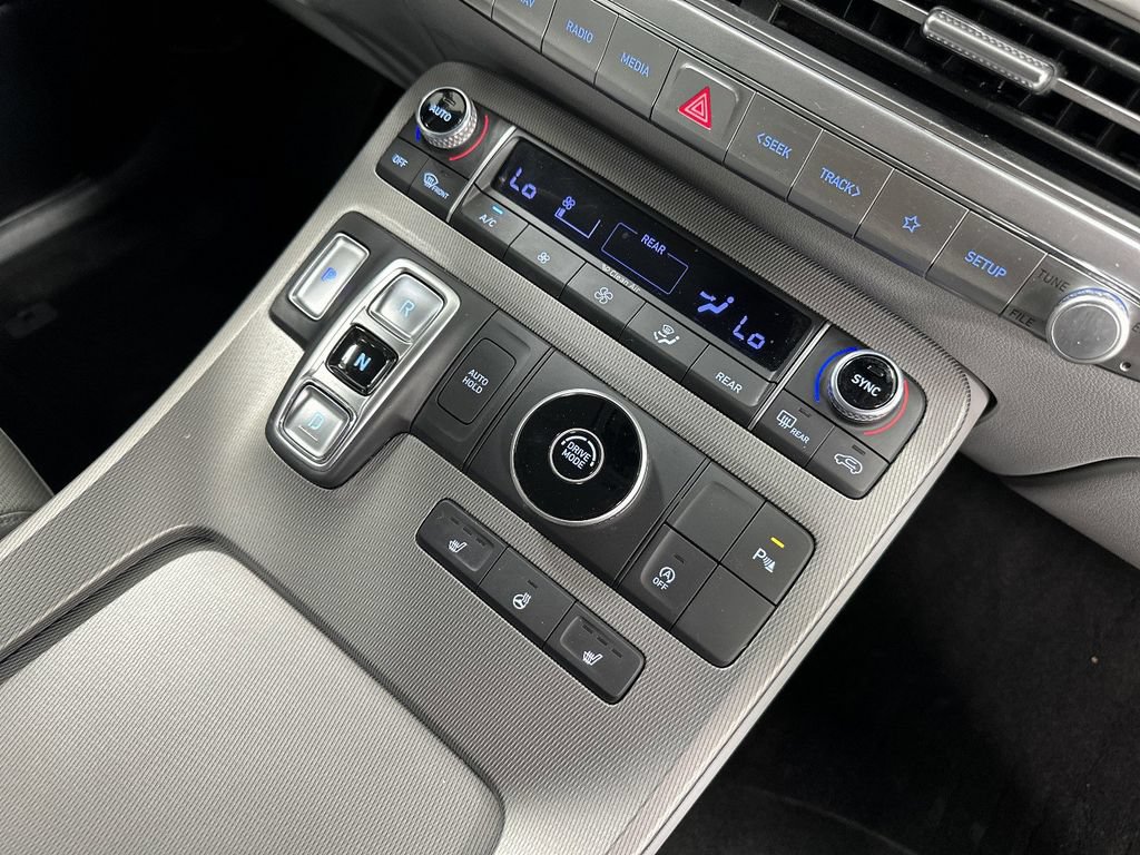 Used 2022 Hyundai Palisade SEL w/ 8P Bench Seat Package FWD image 21