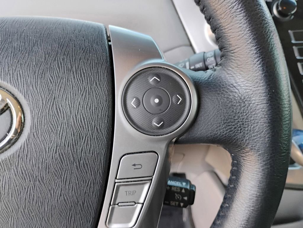 Used 2017 Toyota Prius V Four image 29