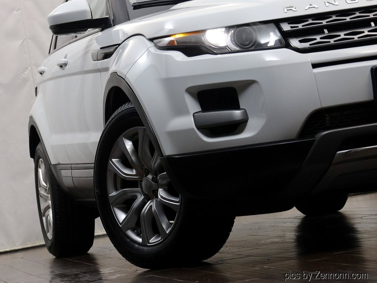 Used 2015 Land Rover Range Rover Evoque Pure AWD/4WD image 4