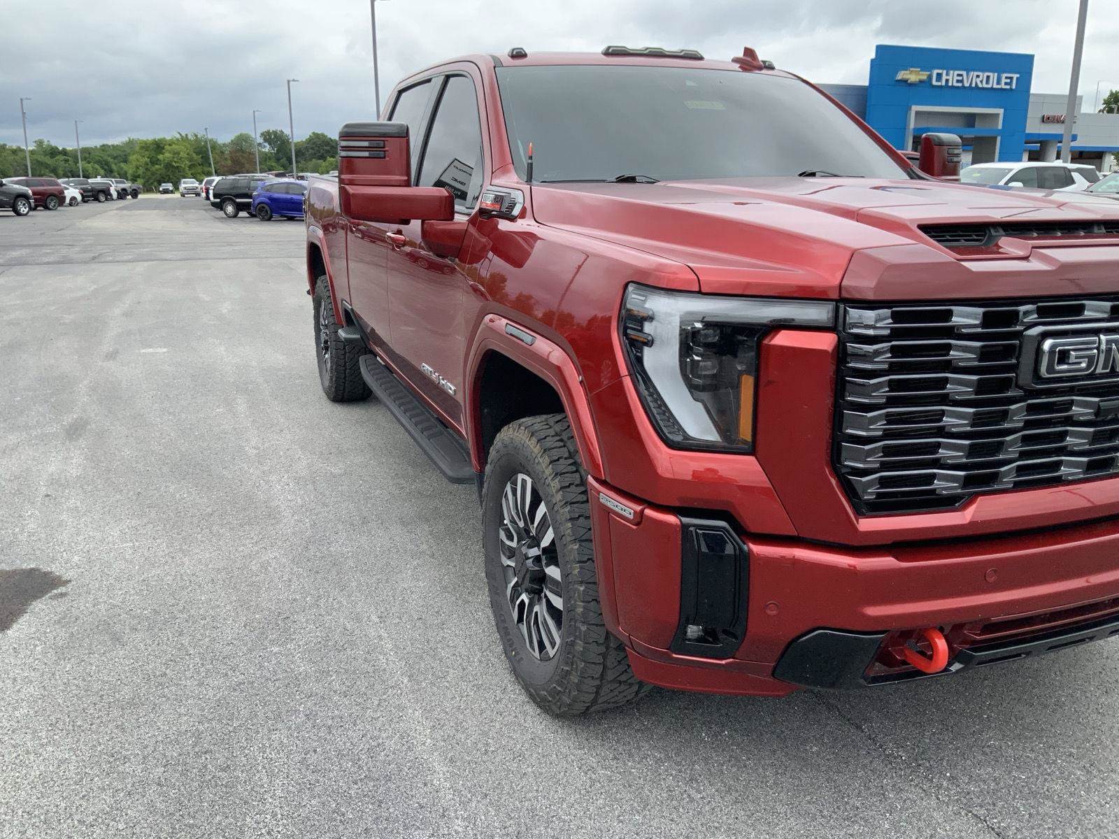 Used 2025 GMC Sierra 2500 AT4 w/ AT4 Premium Plus Package AWD/4WD image 17
