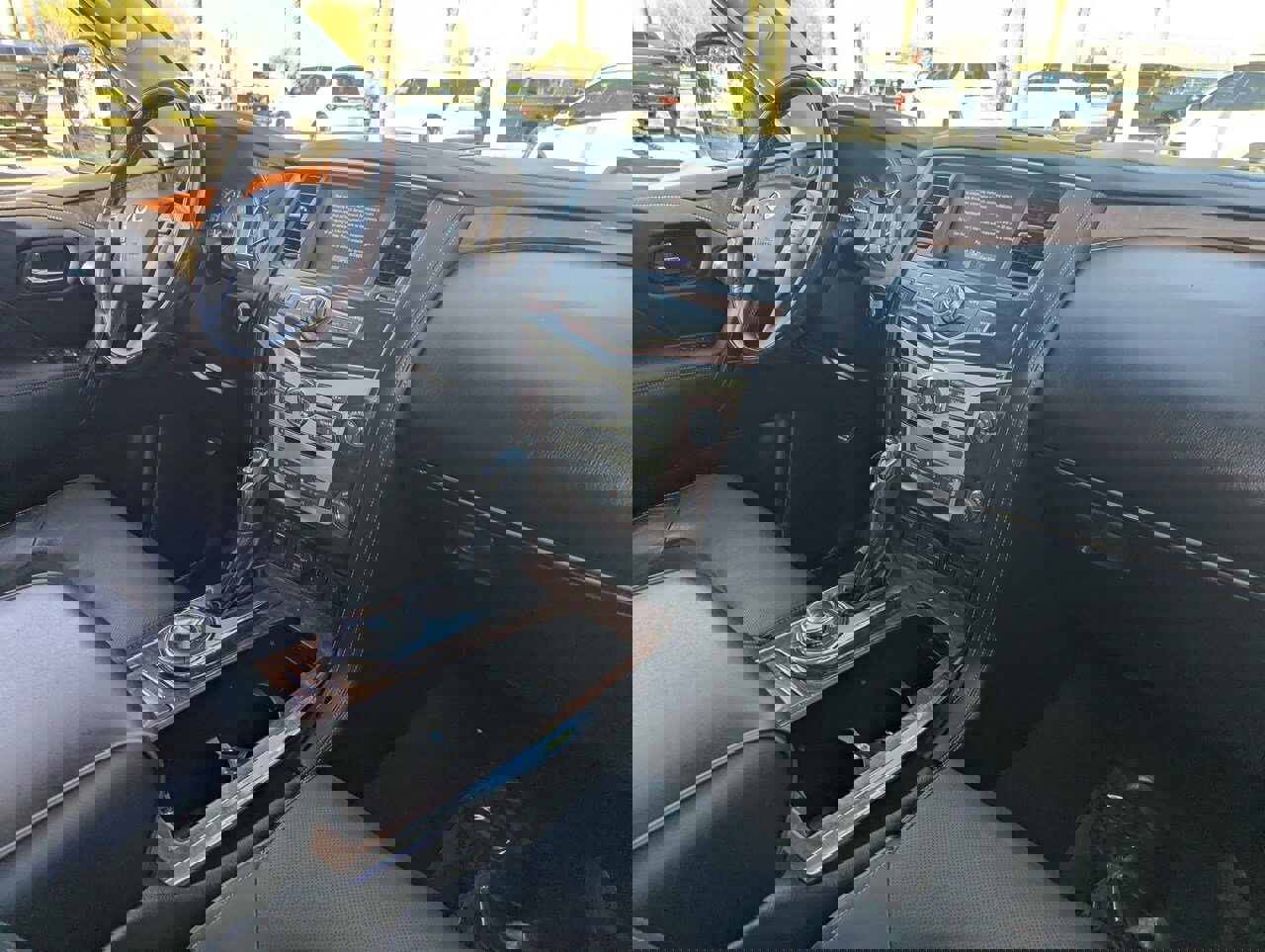 Used 2018 INFINITI QX80 Limited w/ All Season Package image 13