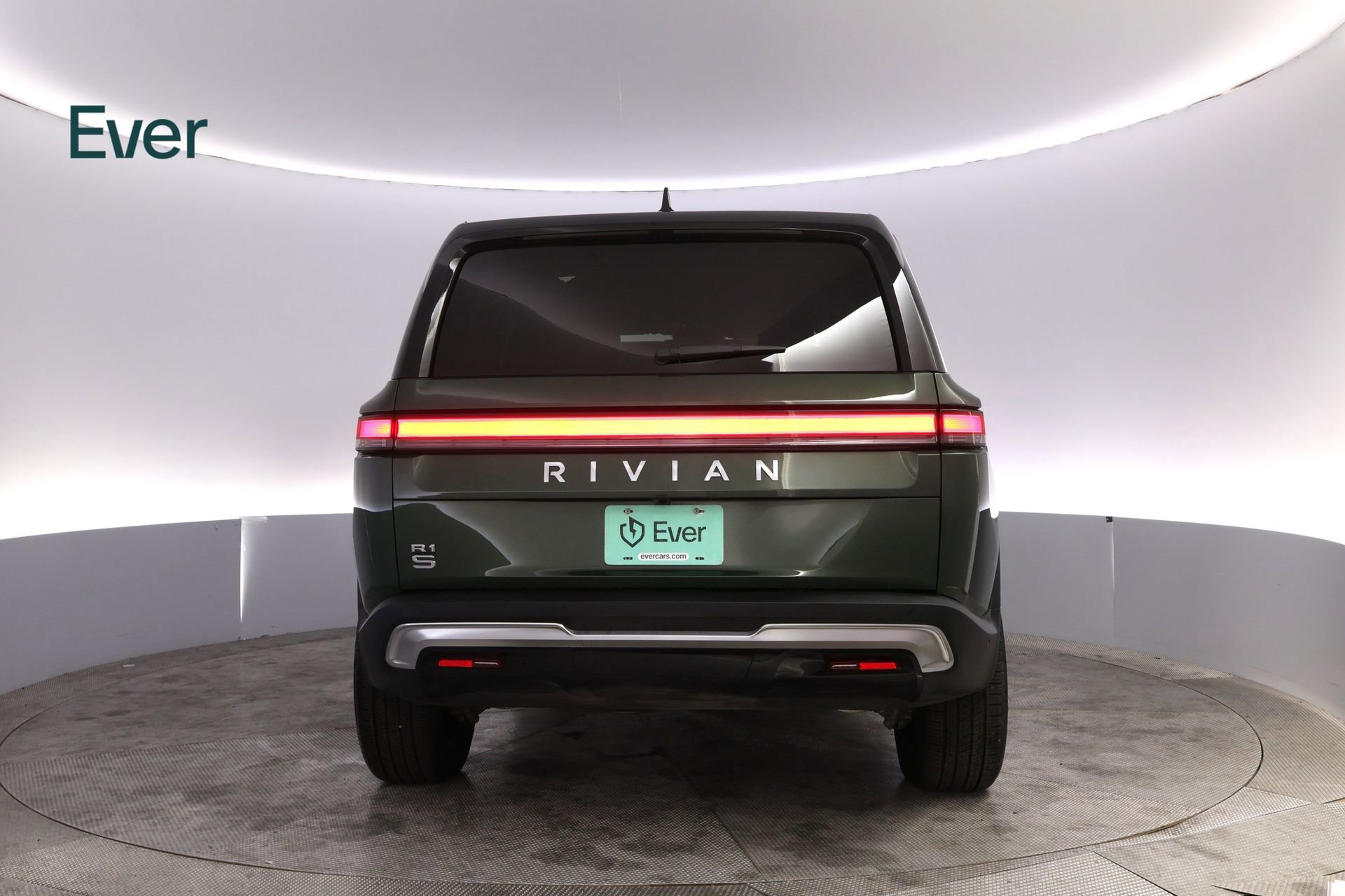 Used 2025 Rivian R1S Adventure AWD/4WD image 15