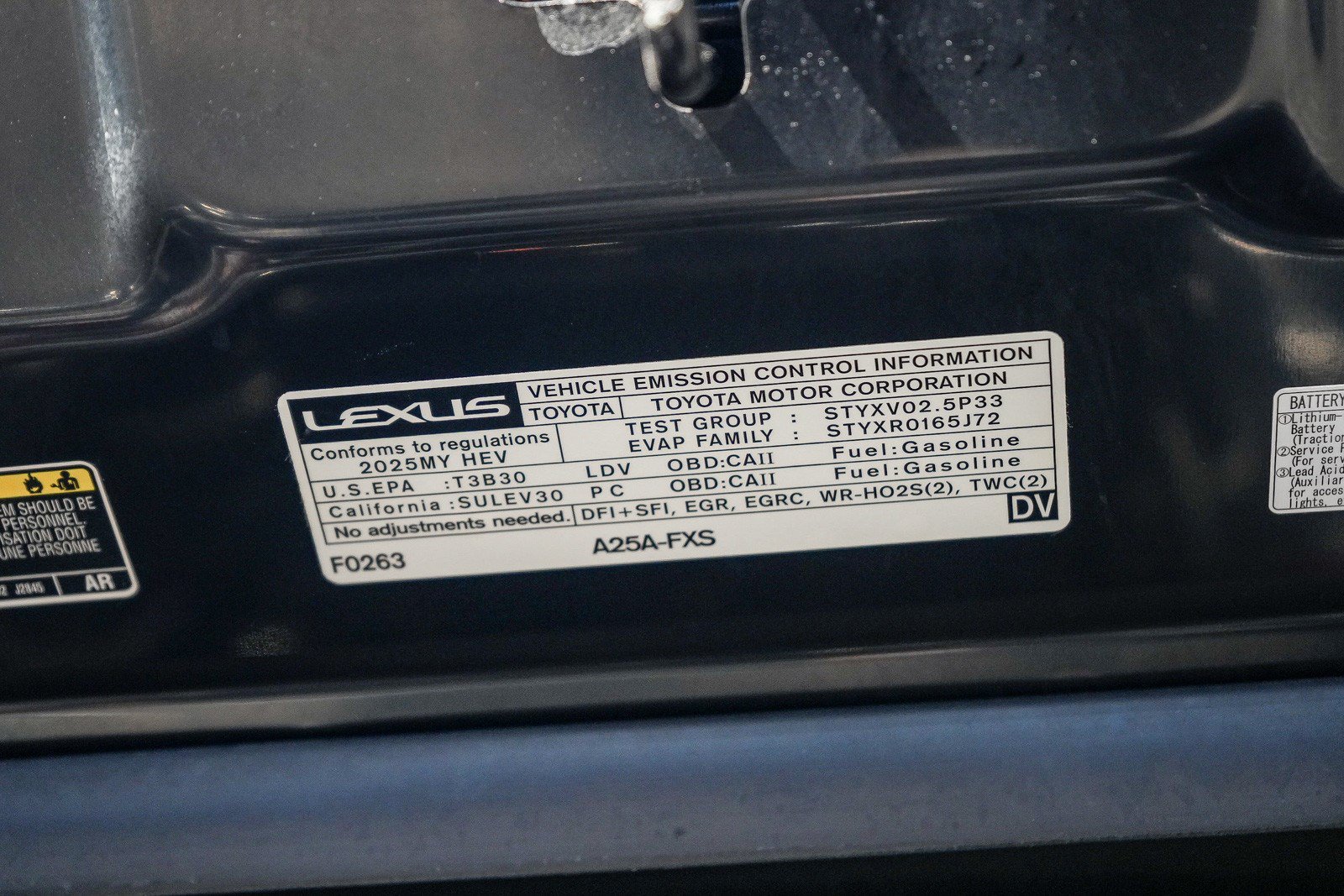 Used 2025 Lexus ES 300h w/ Premium Package FWD image 27