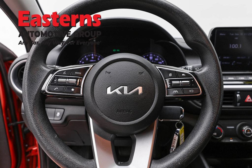 Used 2023 Kia Forte LXS w/ LXS Technology Package FWD image 11
