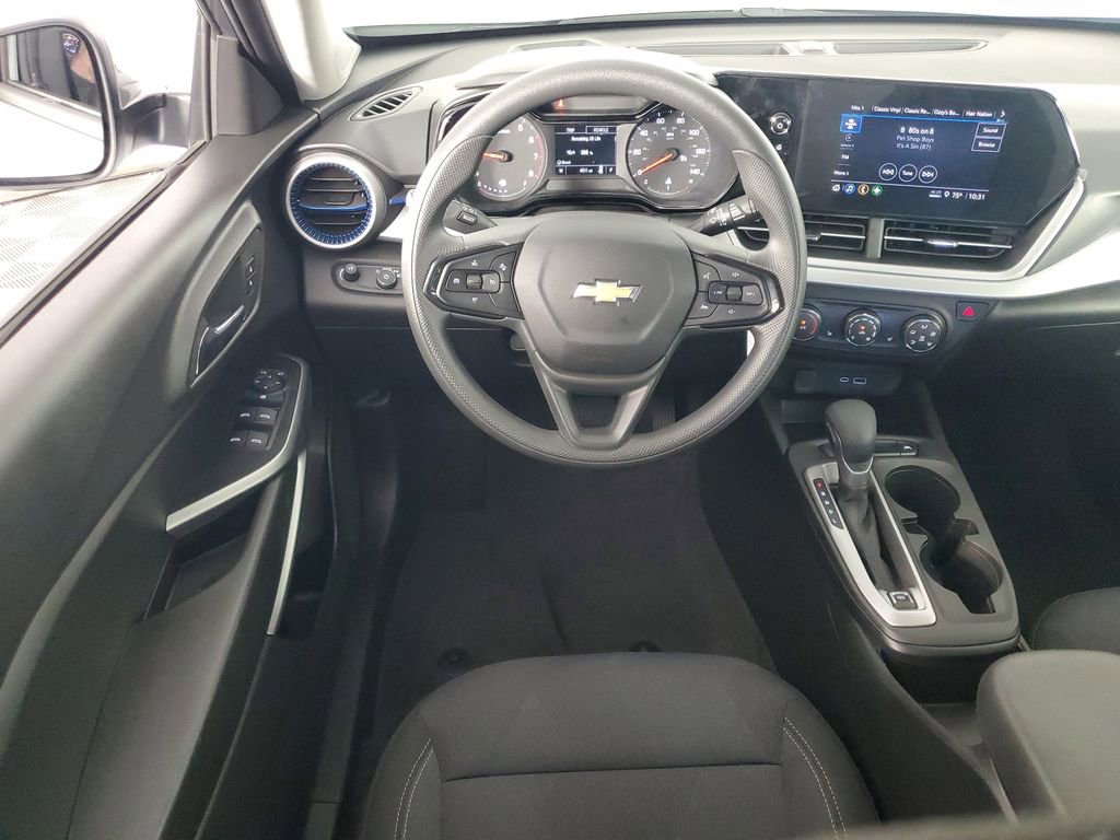 Used 2026 Chevrolet Trax LS w/ LS Convenience Package image 14