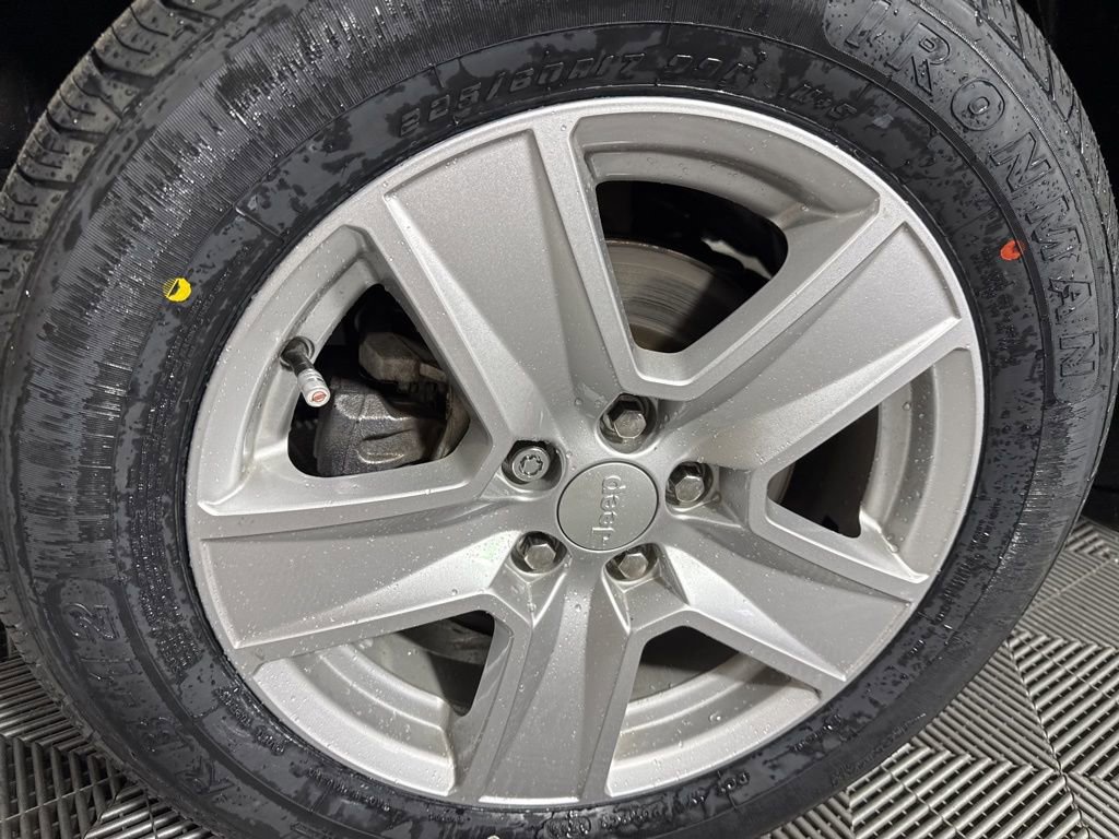 Used 2022 Jeep Compass Latitude w/ Sun and Sound Group image 13