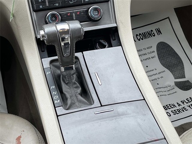 Used 2010 Ford Taurus SEL image 17