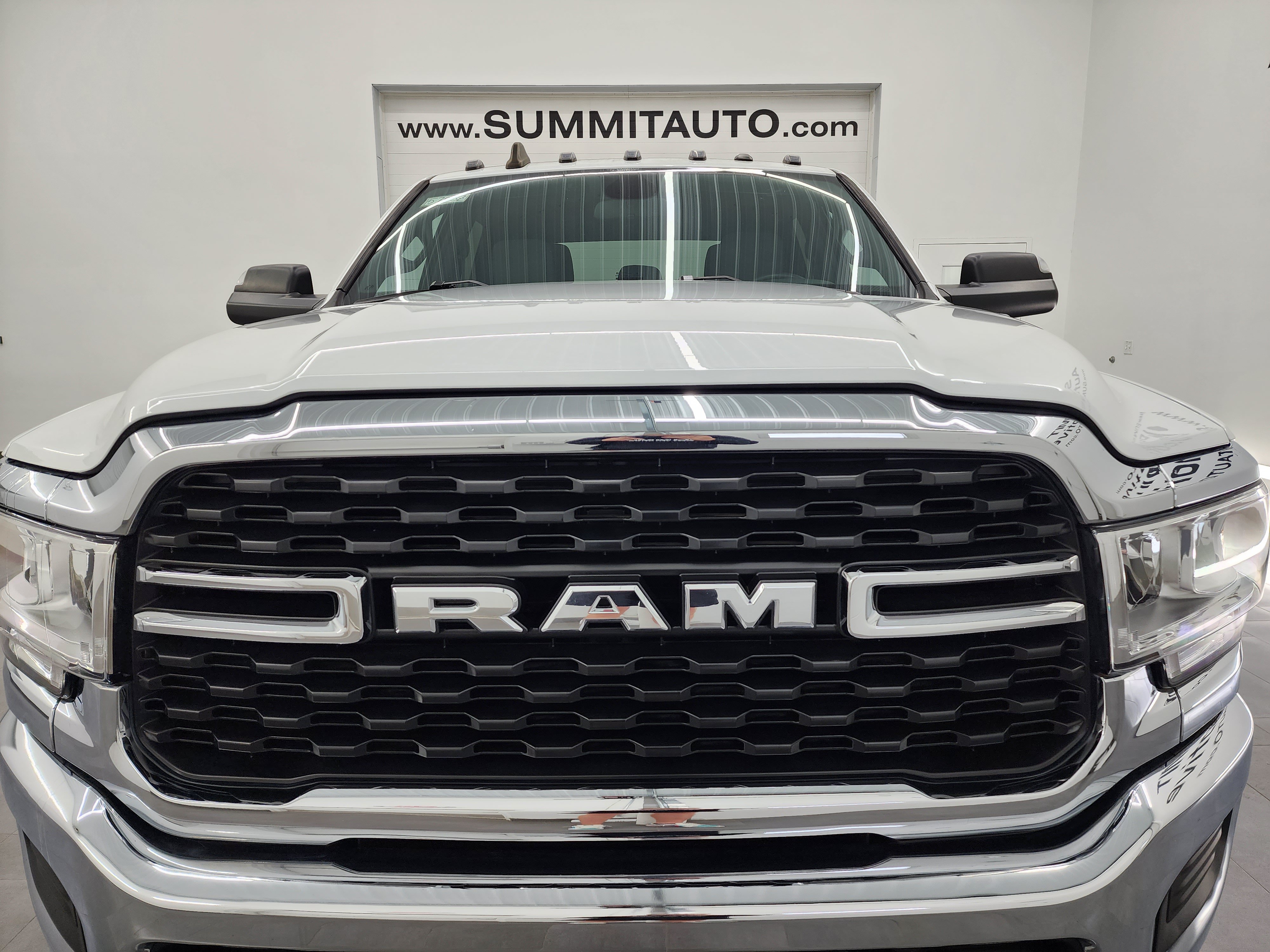 Used 2022 RAM 3500 Big Horn w/ Protection Group AWD/4WD image 20