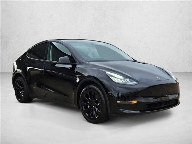 Used 2022 Tesla Model Y Long Range image 3