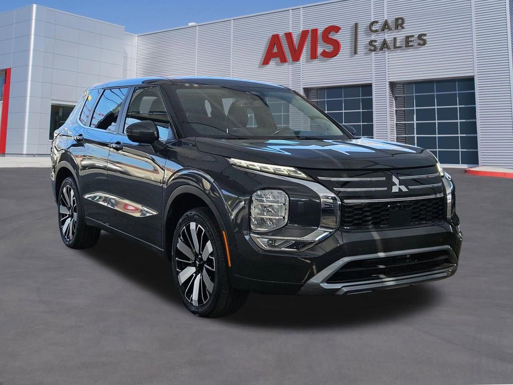 Used 2025 Mitsubishi Outlander SE AWD/4WD image 9