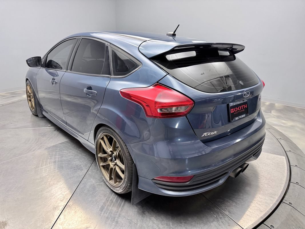 Used 2018 Ford Focus ST w/ Equipment Group 401A FWD image 7