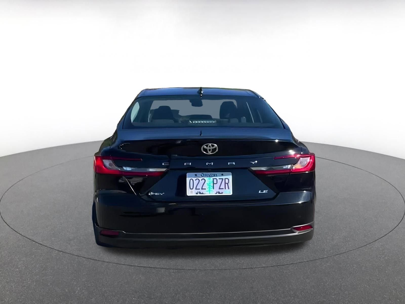 Used 2025 Toyota Camry LE image 12