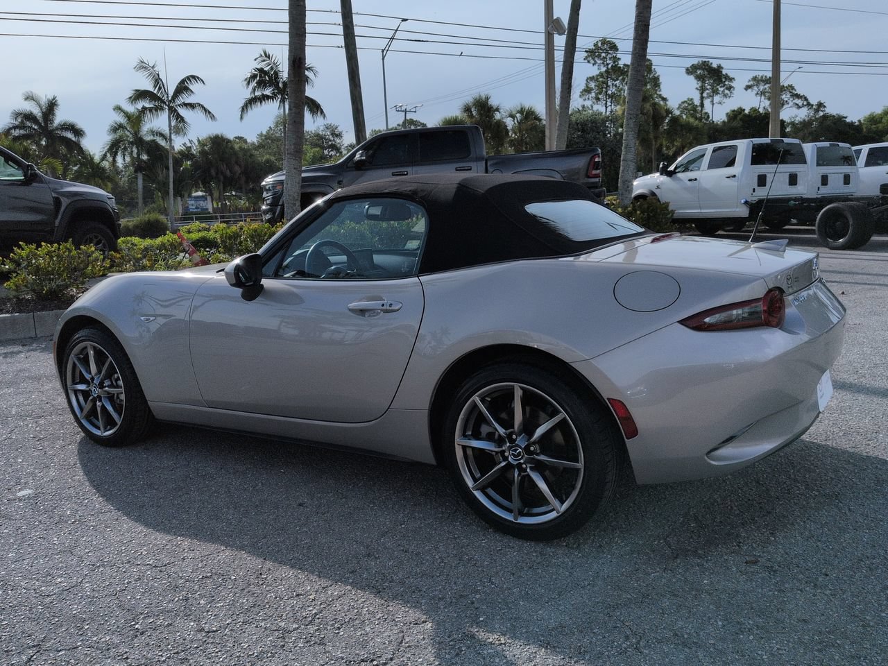Used 2023 MAZDA MX-5 Miata Grand Touring RWD image 7