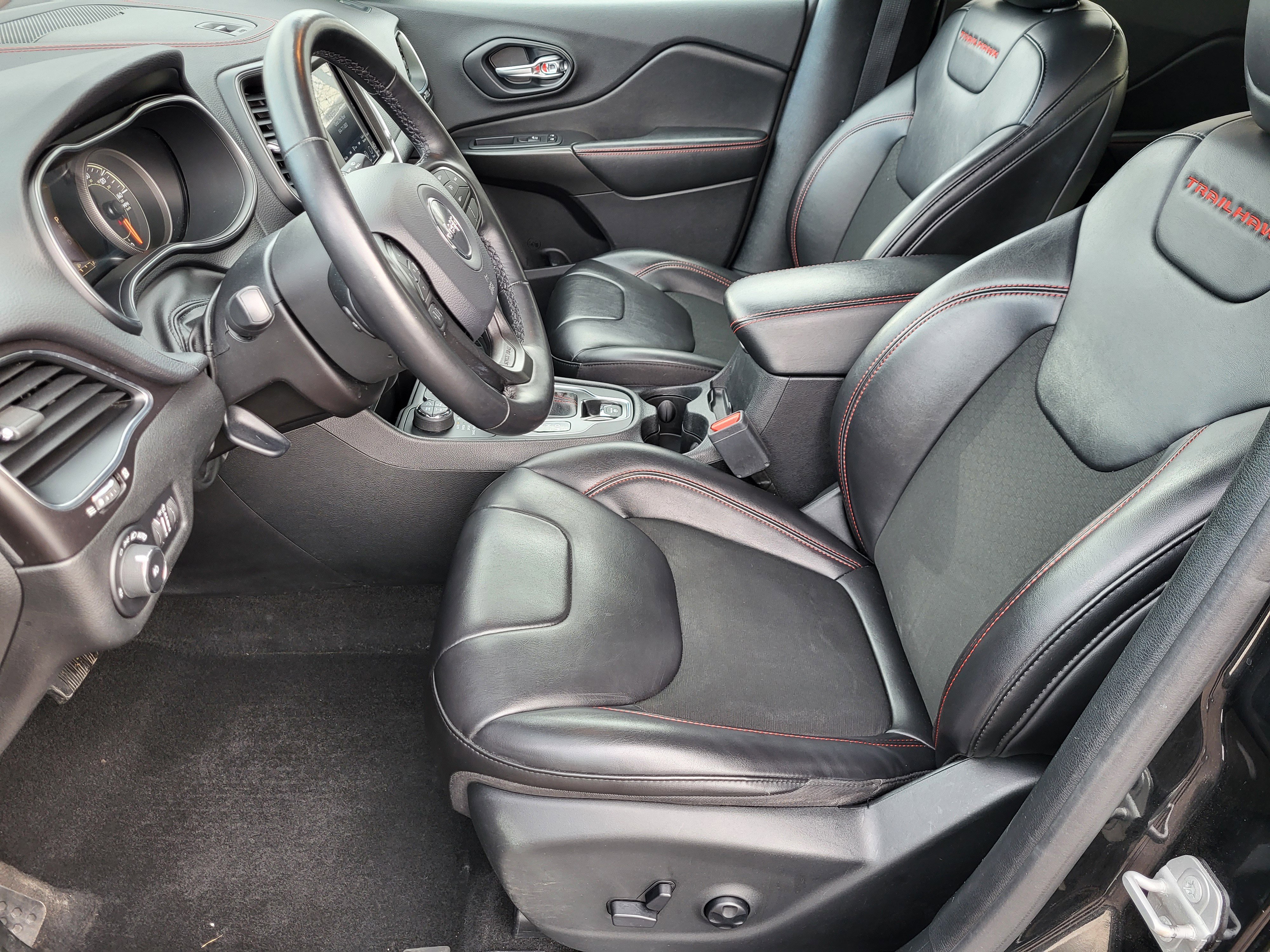 Used 2020 Jeep Cherokee Trailhawk w/ Cold Weather Group image 8