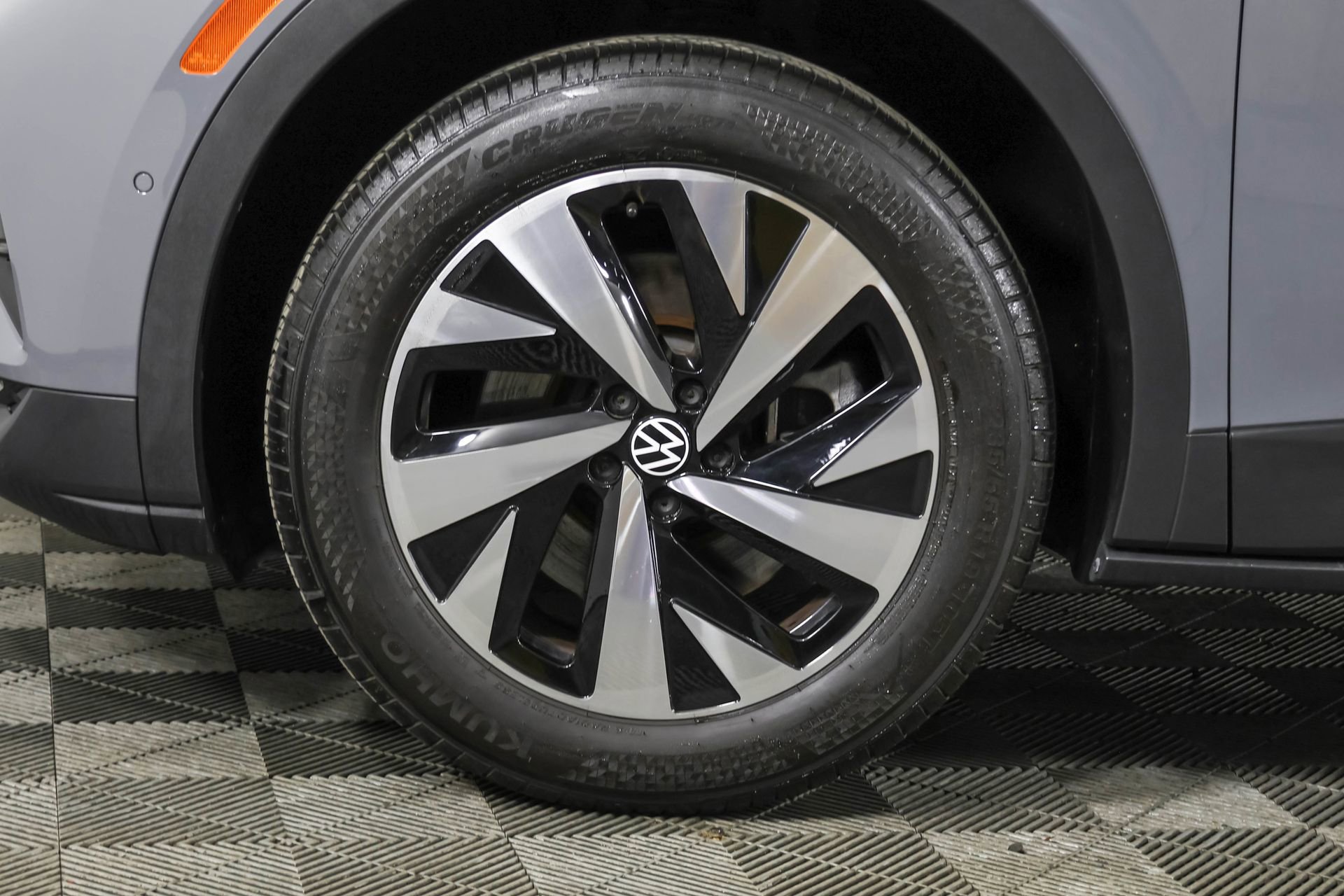 Certified 2023 Volkswagen ID.4 Pro AWD/4WD image 20