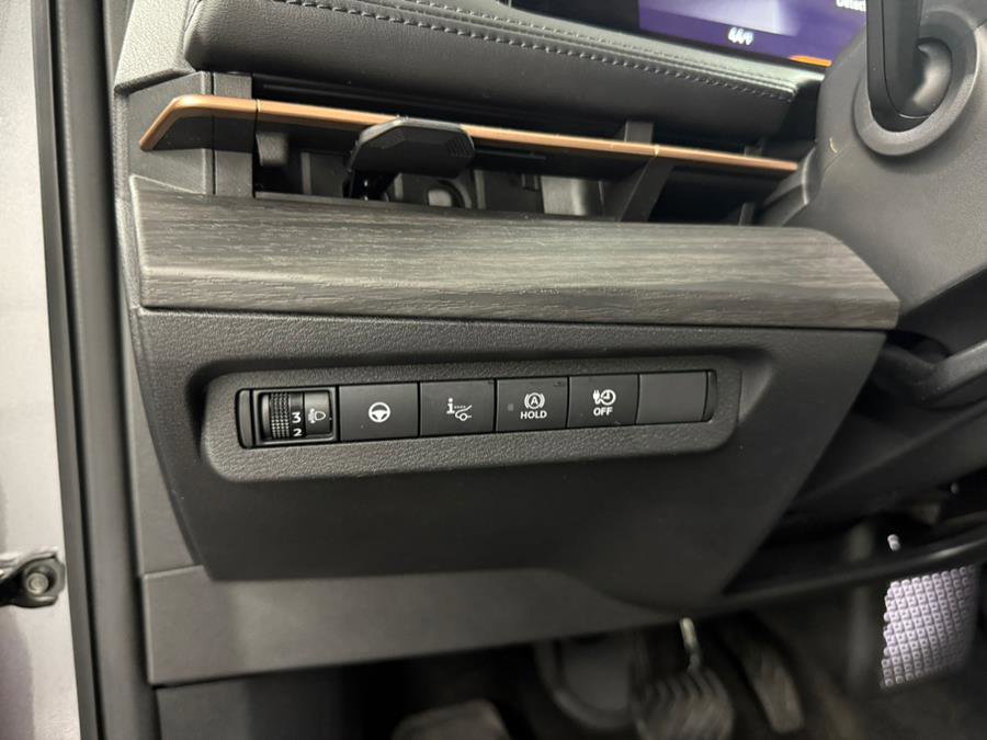 Used 2023 Nissan Ariya FWD image 26