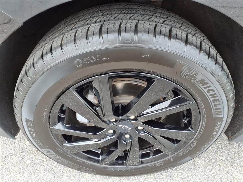 Used 2023 Chevrolet Equinox LS w/ LS Convenience Package image 10