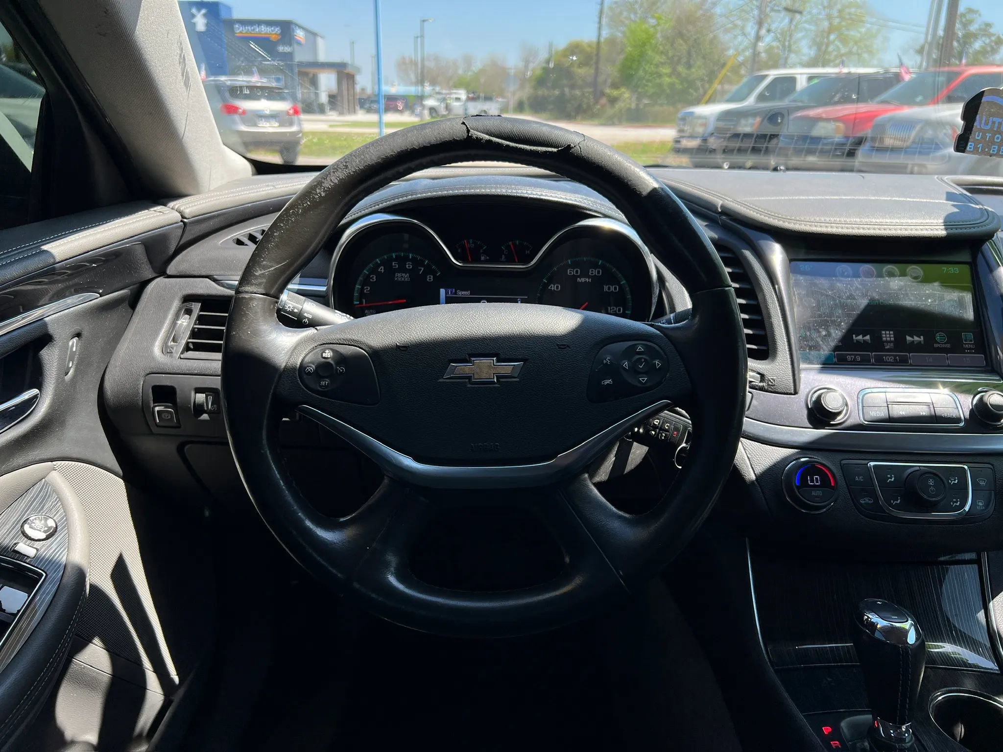 Used 2017 Chevrolet Impala LT FWD image 18