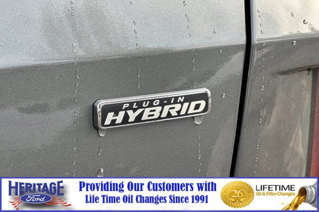 New 2025 Ford Escape SE w/ Class II Trailer Tow Package image 23