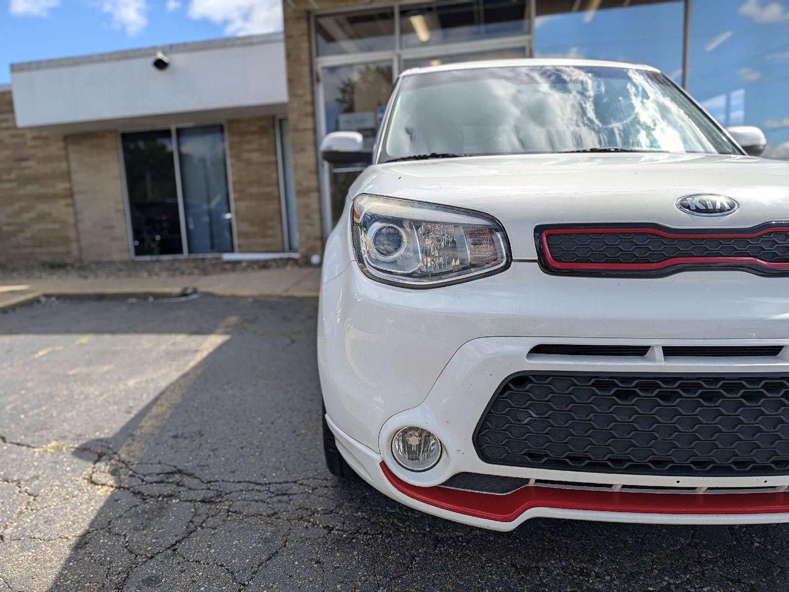 Used 2014 Kia Soul + FWD image 17