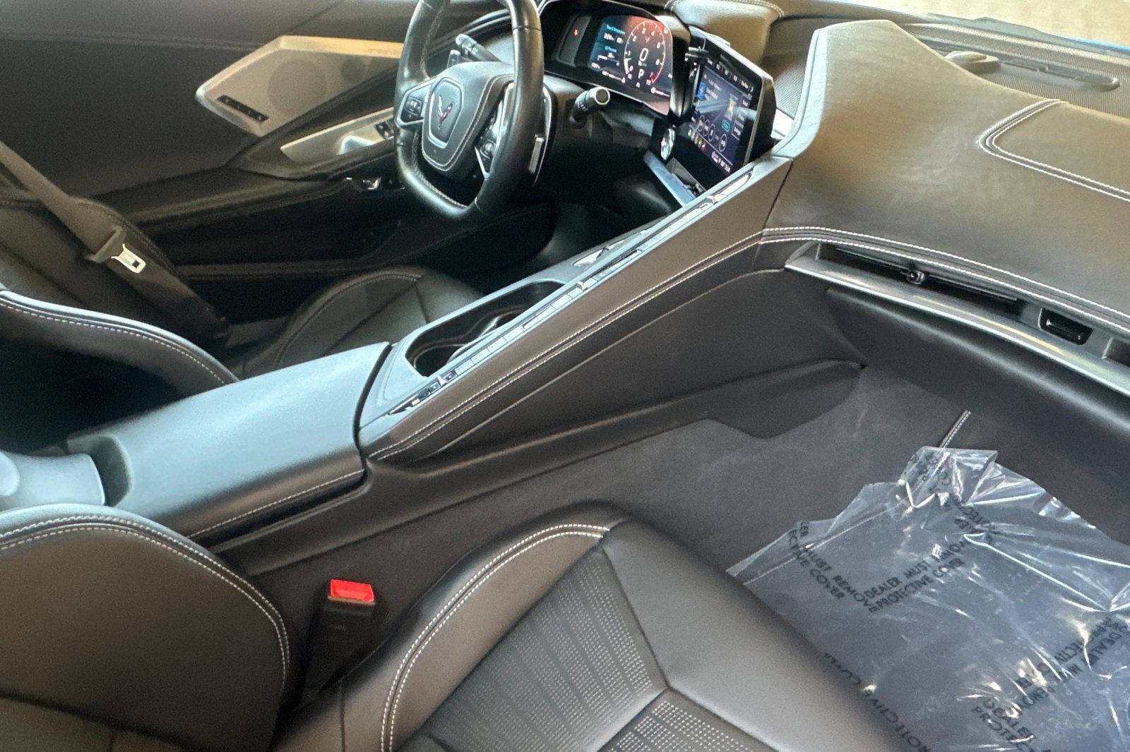 Used 2021 Chevrolet Corvette Stingray Premium Conv w/ Z51 Performance Package image 16