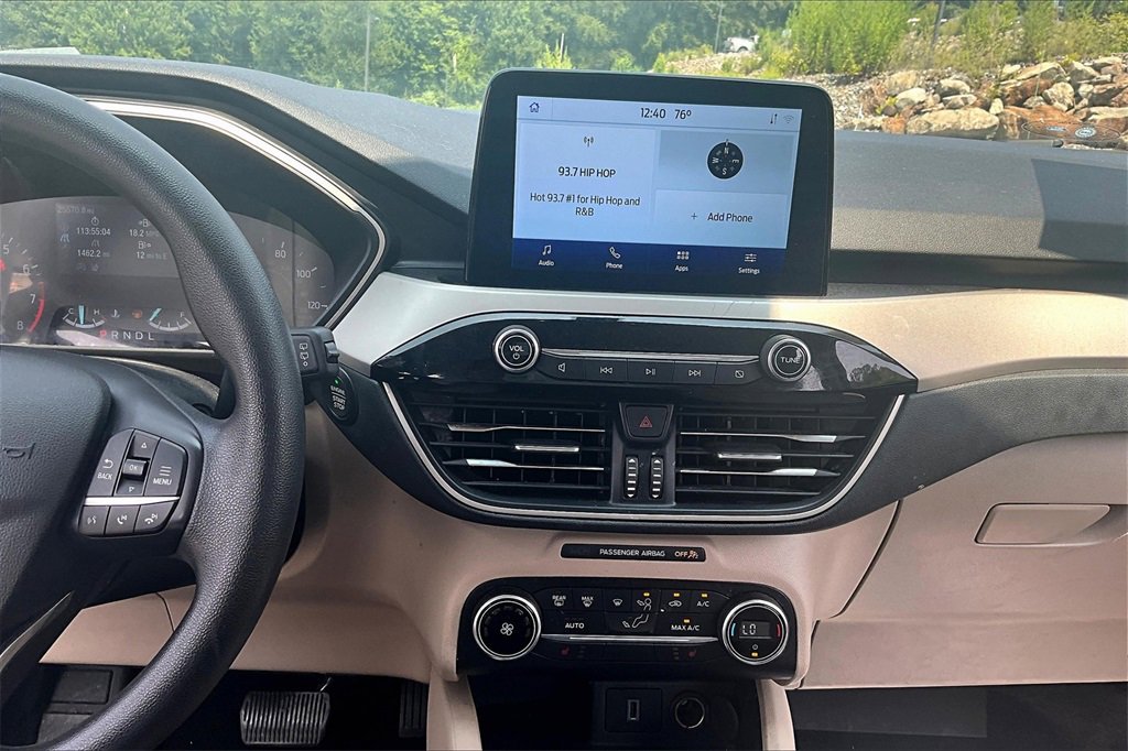 Used 2020 Ford Escape SE image 22